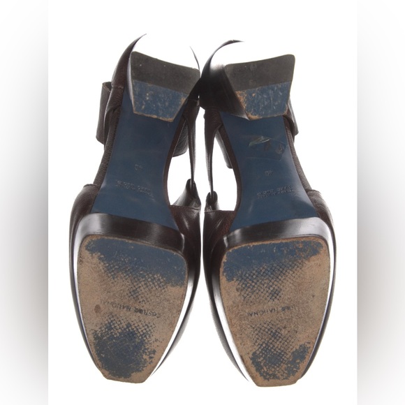 Costume National D'Orsay Pumps
Rich Brown Leather Cutout Accent US Size 10 - Picture 5 of 5